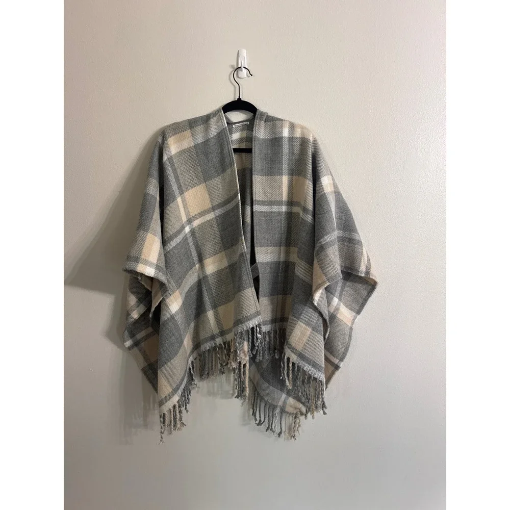 Abercrombie & Fitch Plaid Poncho Wrap‎ Grey Cream Tan Fringe Hem New With Tags